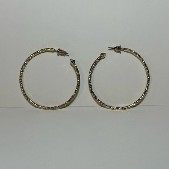 Kendra Scott Hammered Hoop Earrings - Picture 3 of 3